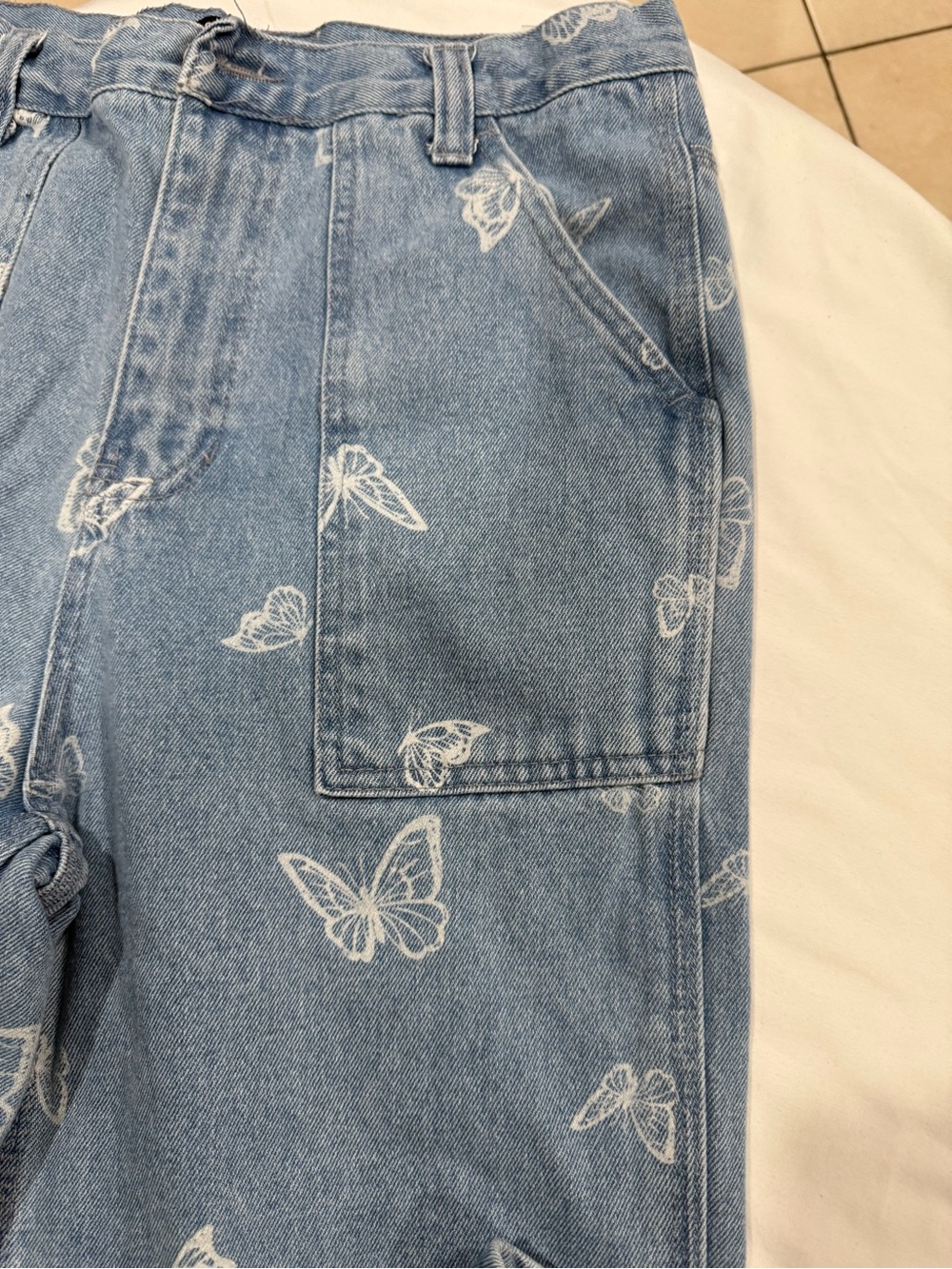 Light Blue Butterfly Print Wide-Leg Jeans - Picture 2 of 9